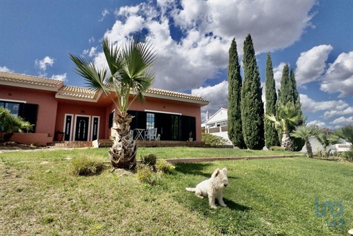 Country House with 3 Rooms in Faro with 195,00 m²