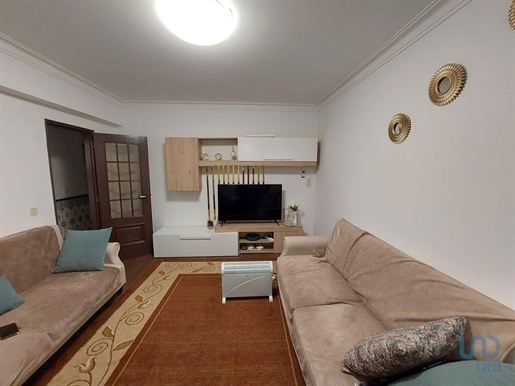 Apartment with 3 Rooms in Lisboa with 94,00 m²