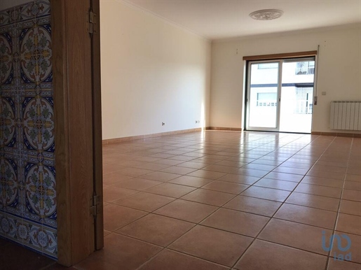 Apartment with 4 Rooms in Leiria with 140,00 m²