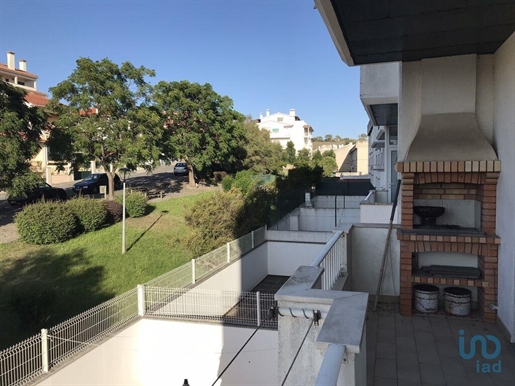 Apartment with 4 Rooms in Leiria with 140,00 m²