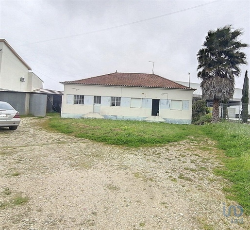 Traditional house with 3 Rooms in Santarém with 130,00 m²