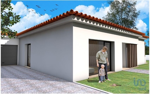 Home / Villa met 3 Kamers in Santarém met 197,00 m²