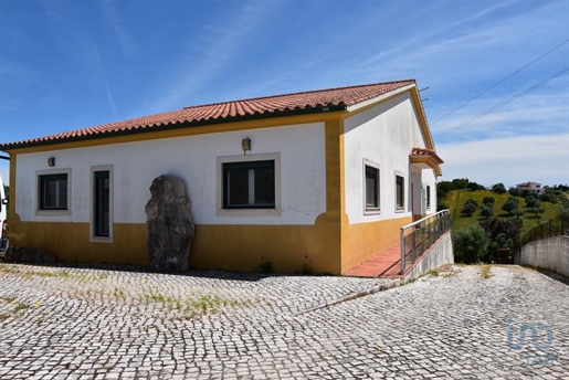 Casa de Campo T3 em Santarém de 219,00 m²