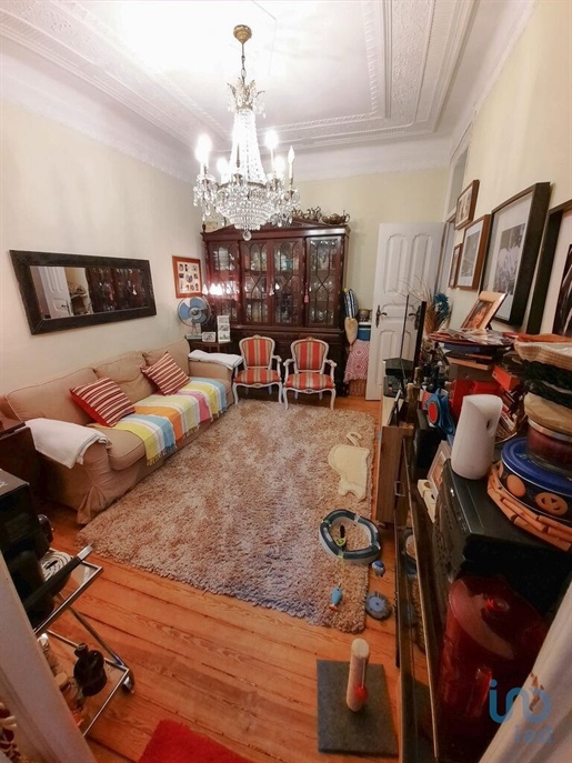 Apartment with 4 Rooms in Lisboa with 96,00 m²