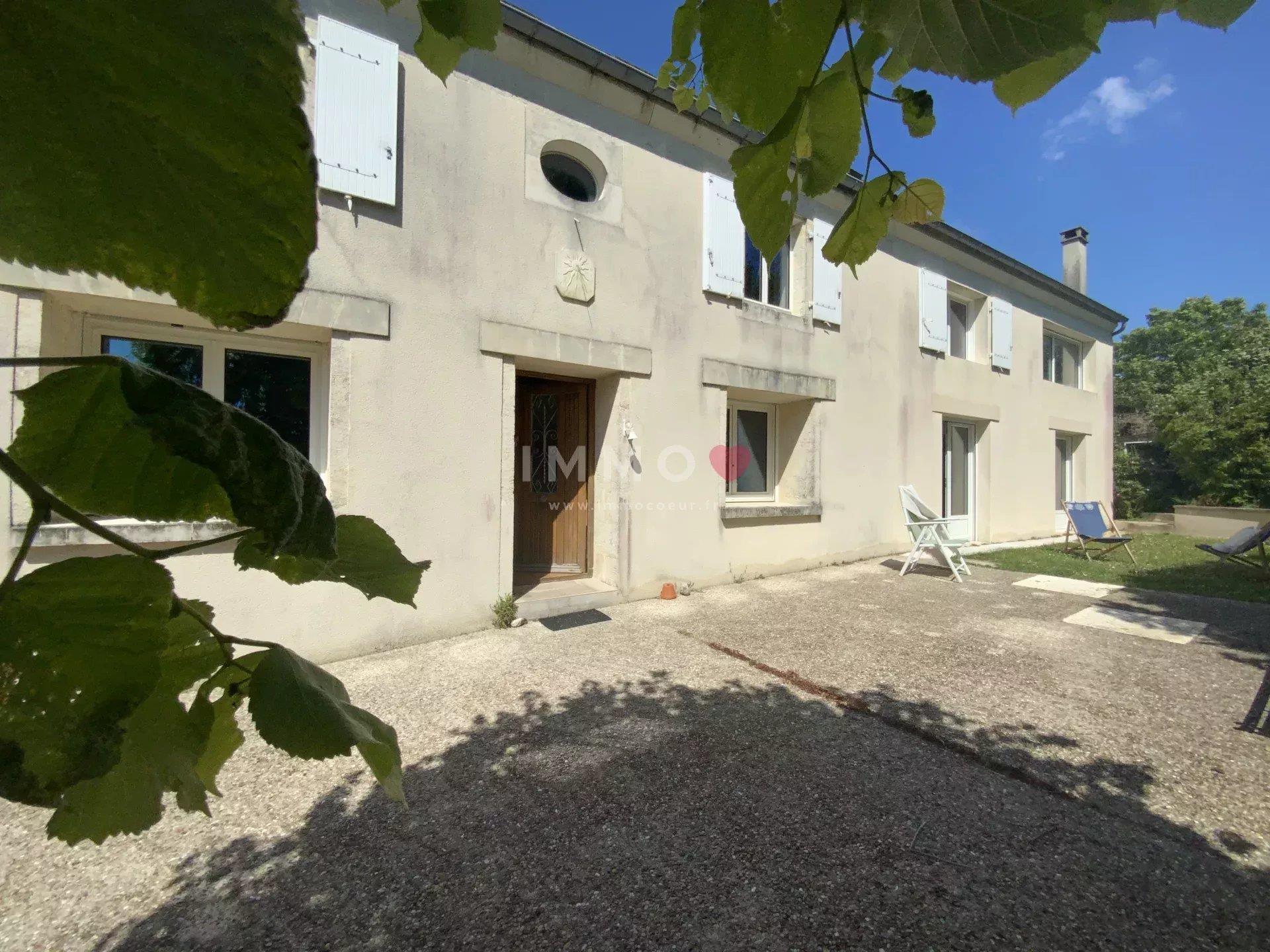 Authentic Charentaise Home – Saint-Fort-sur-Gironde