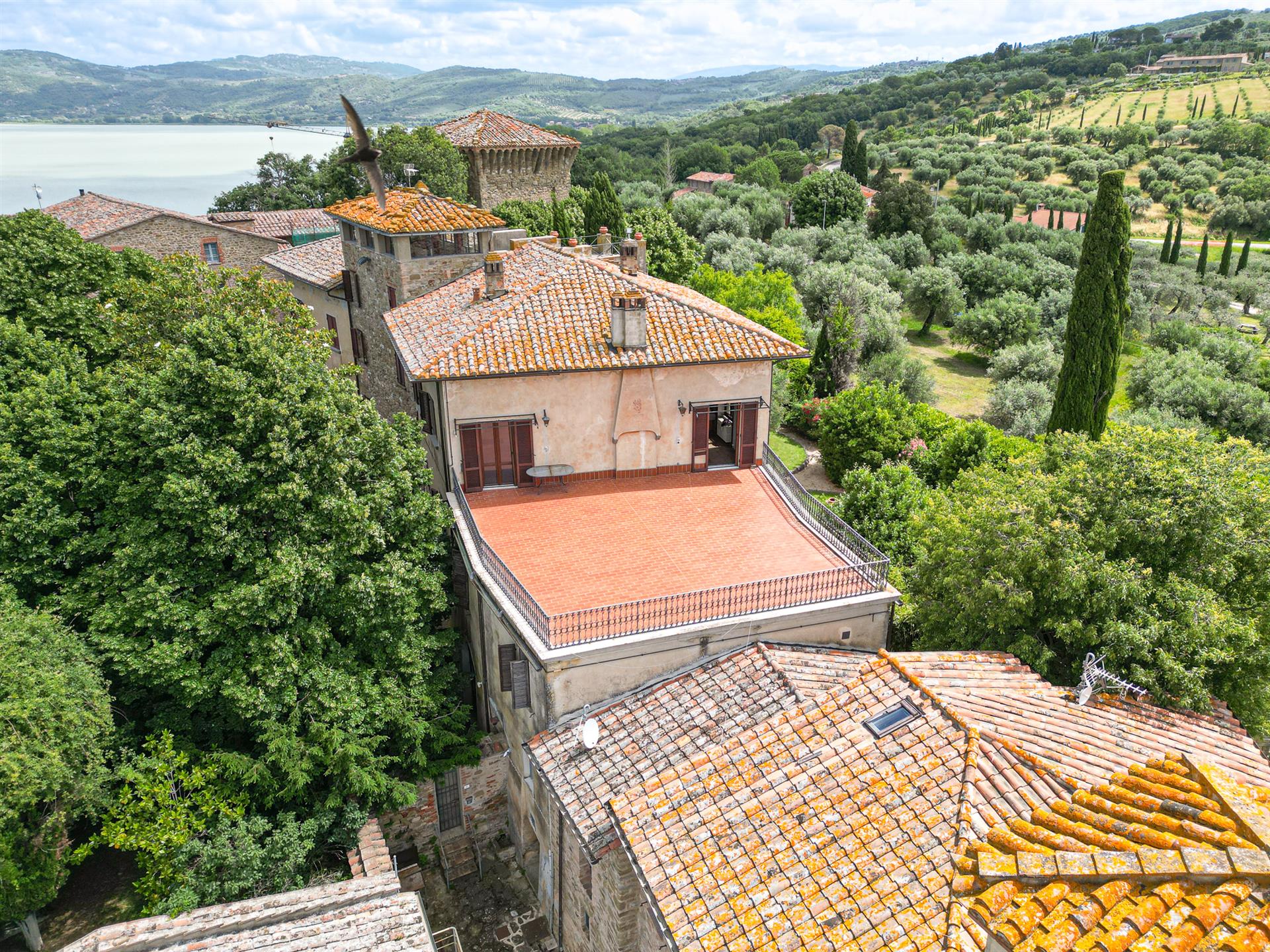 Elegant 18th Century Villa with Panoramic Views of Lake Trasimeno