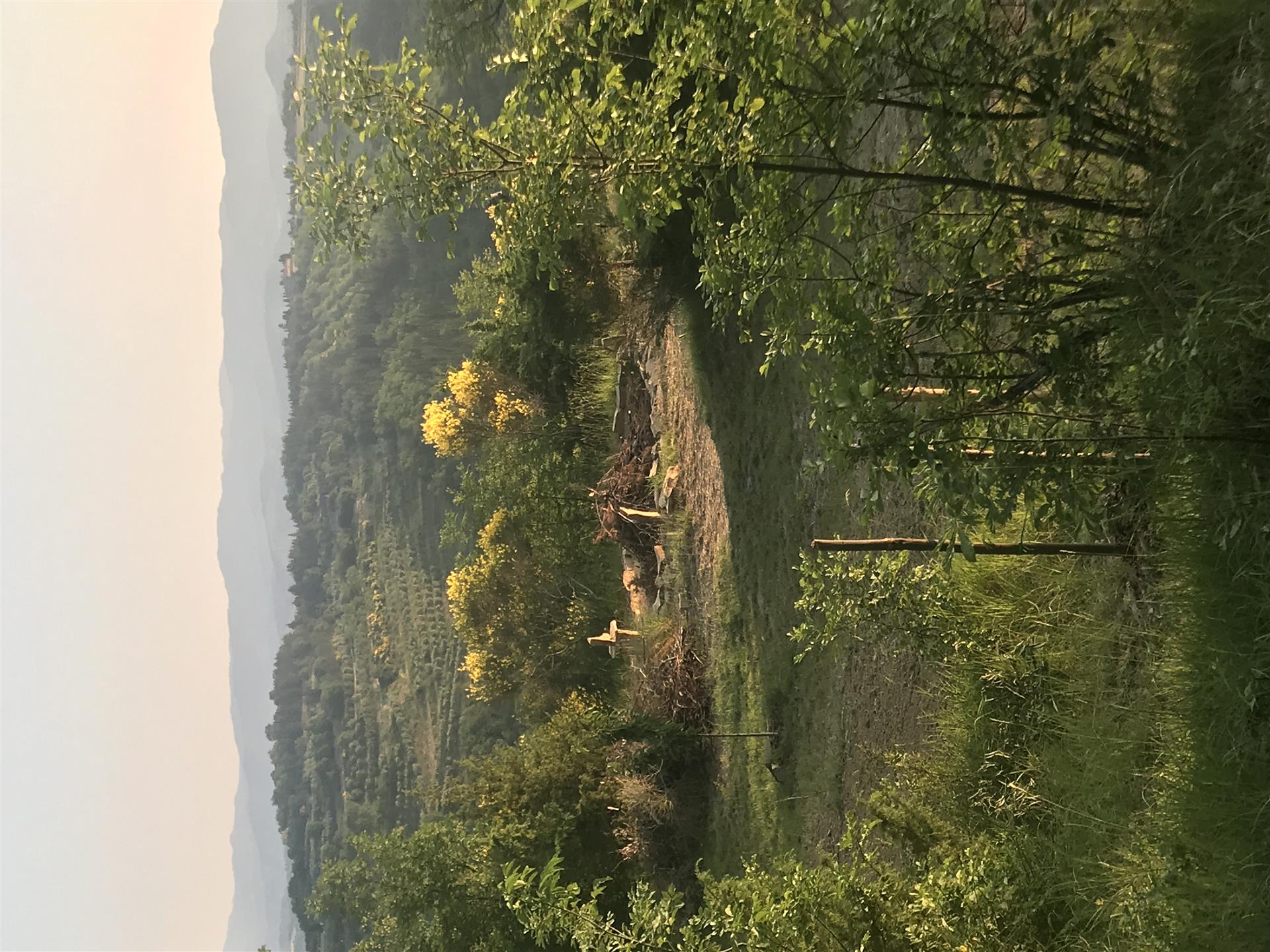 Maison jumelée en pierre dans un superbe pos positionmic panoramique