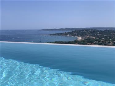 Luxury villa with spectacular views of the bay of St Tropez with infinity pool