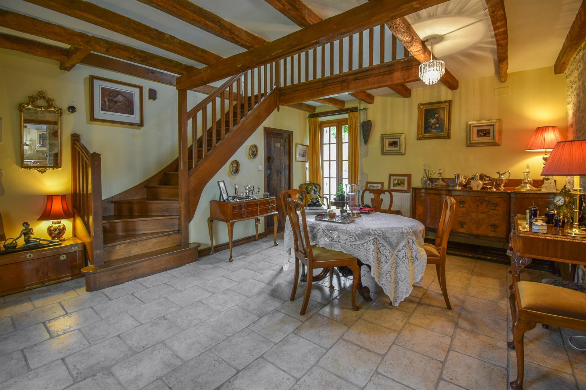 Bela casa de fazenda restaurada & Gite isolada em 14 hectares de terra orgânica