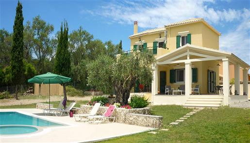 Schöne Villa zum Verkauf in Kato Korakiana, Korfu
