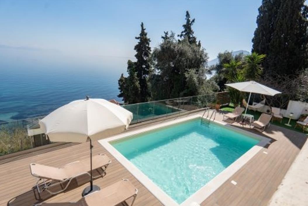 Villa met 4 slaapkamers en panoramisch uitzicht op zee