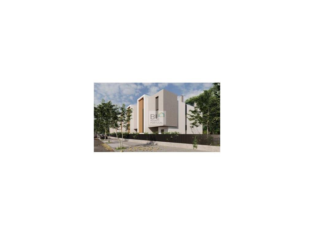 Aankoop: Terrein (8100)