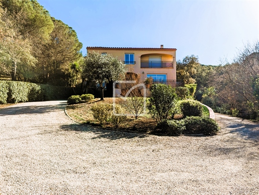 Magnificent property where tranquility reigns, 10km from the sea, close to Argelès sur Mer and Coll