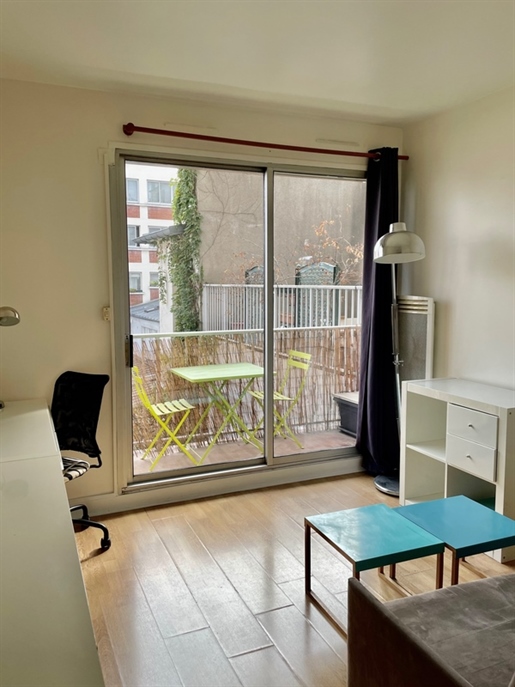 Paris 10, on the banks of the Canal Saint Martin, for sale Studio T0 with balcony