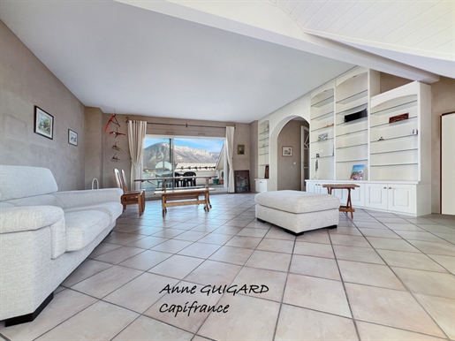 Dpt Haute Savoie (74), zu verkaufen Annecy Dachgeschoss im Zentrum, 4-Zimmer-Wohnung von 111,35 m²