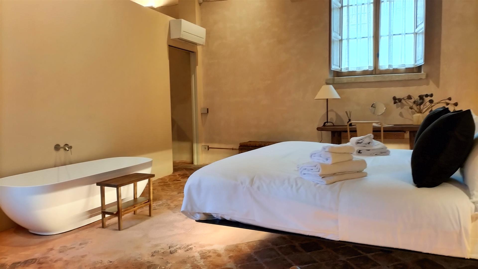 Ex Monastero