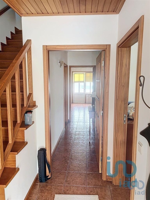 Home / Villa with 3 Rooms in Aveiro with 144,00 m²