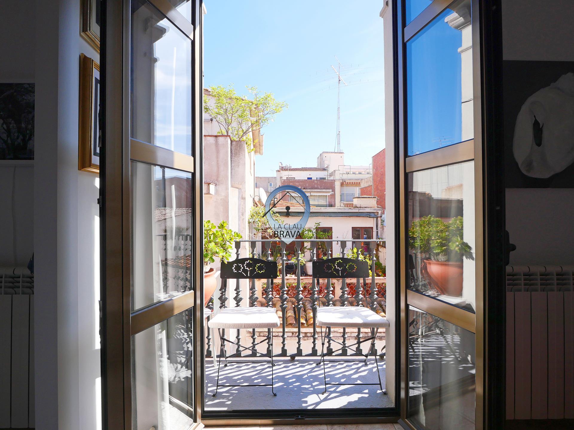 Design Penthouse With Solarium Terrace In The Historic Center Of Sant Feliu De Guíxols