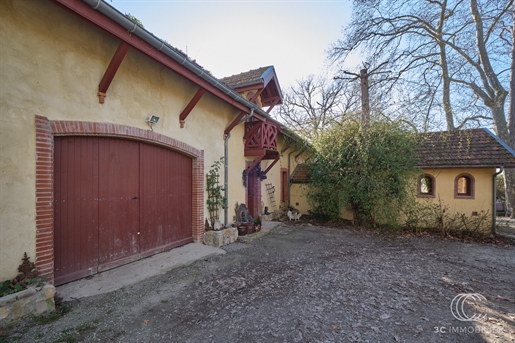 Rare : propriété équestre entièrement aménagée à Montréal / 4,4 hectares