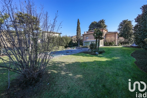Einfamilienhaus / Villa zum Verkauf 477 m² - 4 Schlafzimmer - Castiglione delle Stiviere