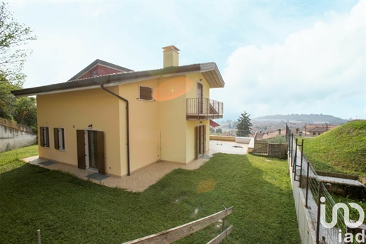 Vendita Casa indipendente / Villa 320 m² - 3 camere - Sant'Ambrogio di Valpolicella