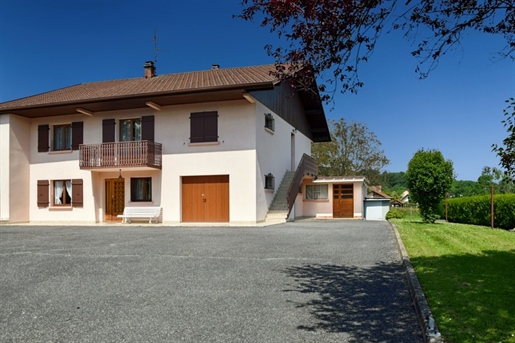 Dpt Haute Savoie (74), à vendre Cornier maison de 160 m², avec atelier et combles, sur 1082 m² de te