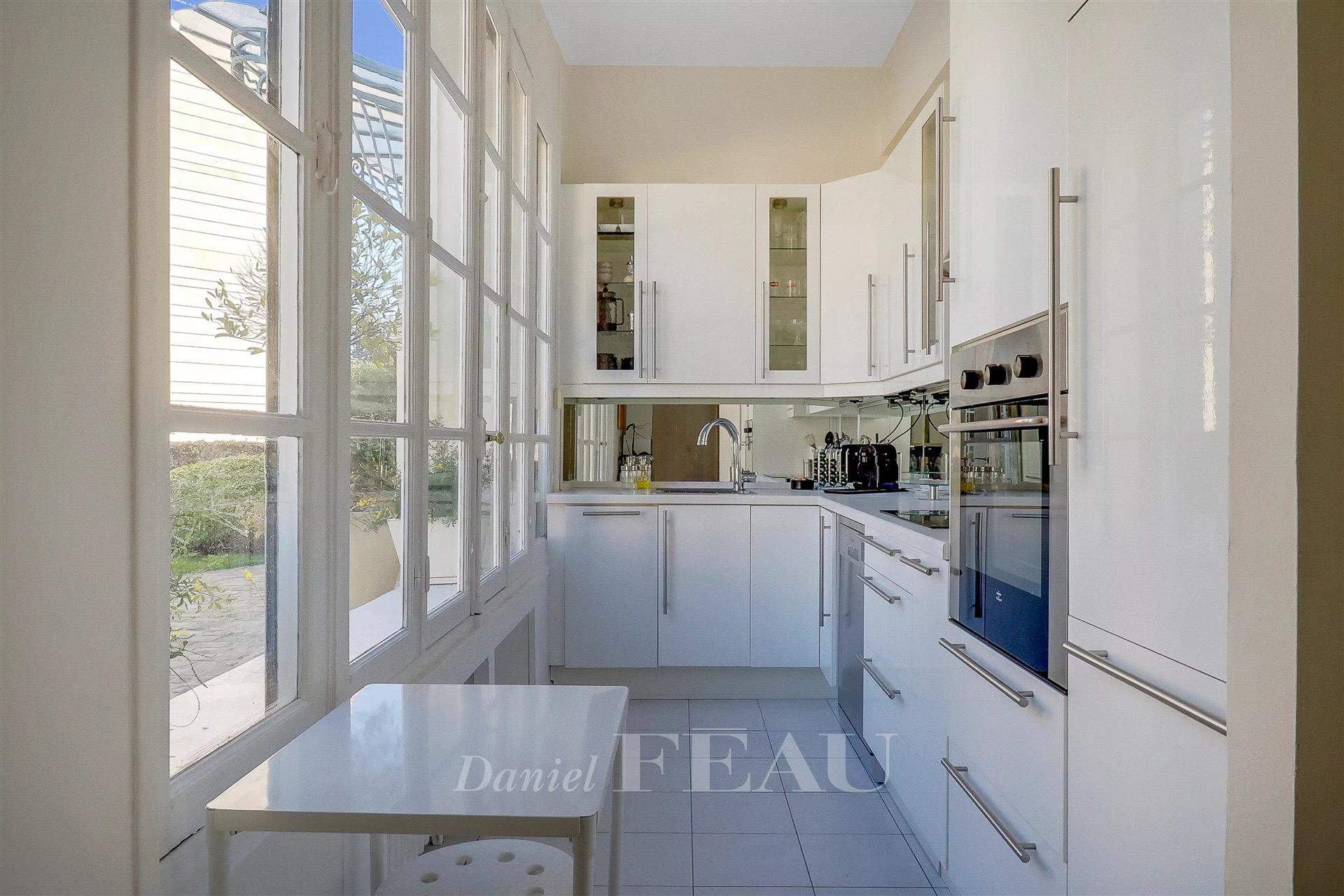 Saint-Germain-En-Laye - Alsace - Apartment in a private mansion
