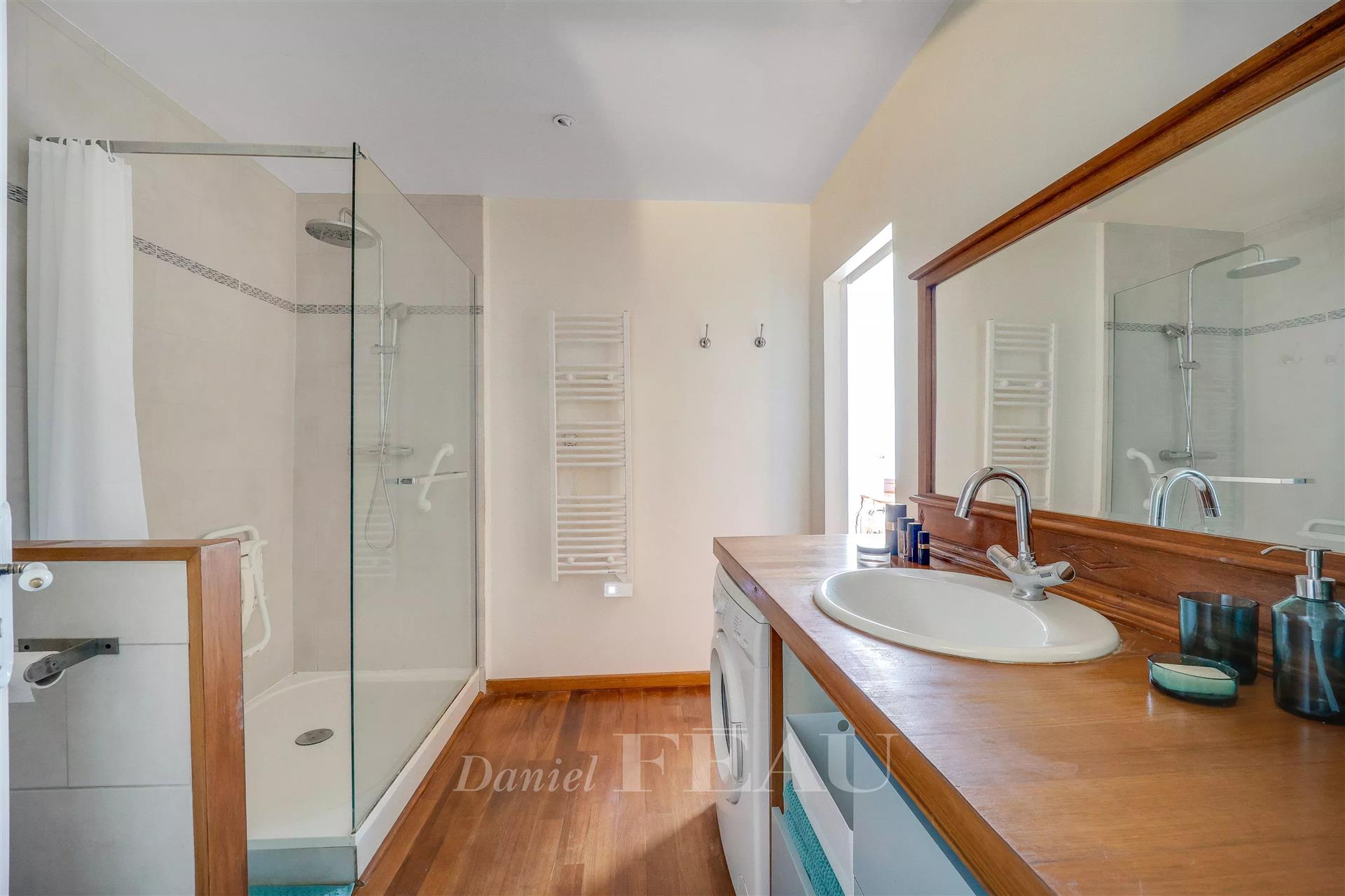 Saint-Germain-En-Laye - Alsace - Apartment in a private mansion