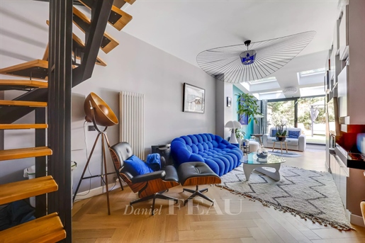 Saint-Germain-En-Laye - A renovated 4-bed property with a garden