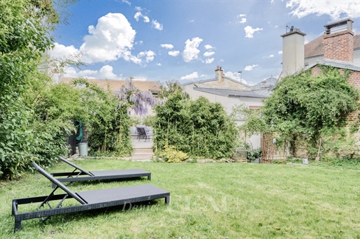 Louveciennes – Maison de ville avec jardin