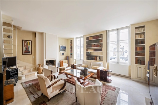 Paris 4th District – An atypical apartment in a prime location