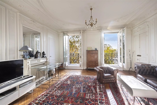 Parijs 10e arrondissement – Een elegant appartement met 4 slaapkamers