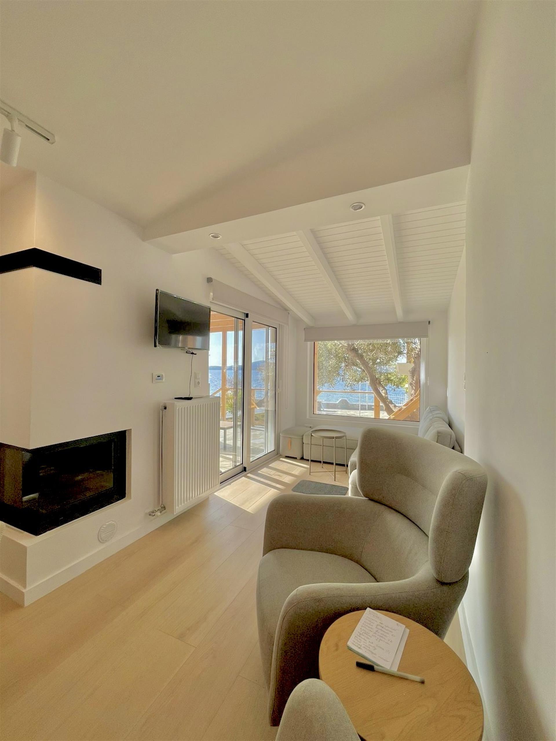 - Villa For sale, Nea Styra, Diliso, 80 sq.m., €850,000