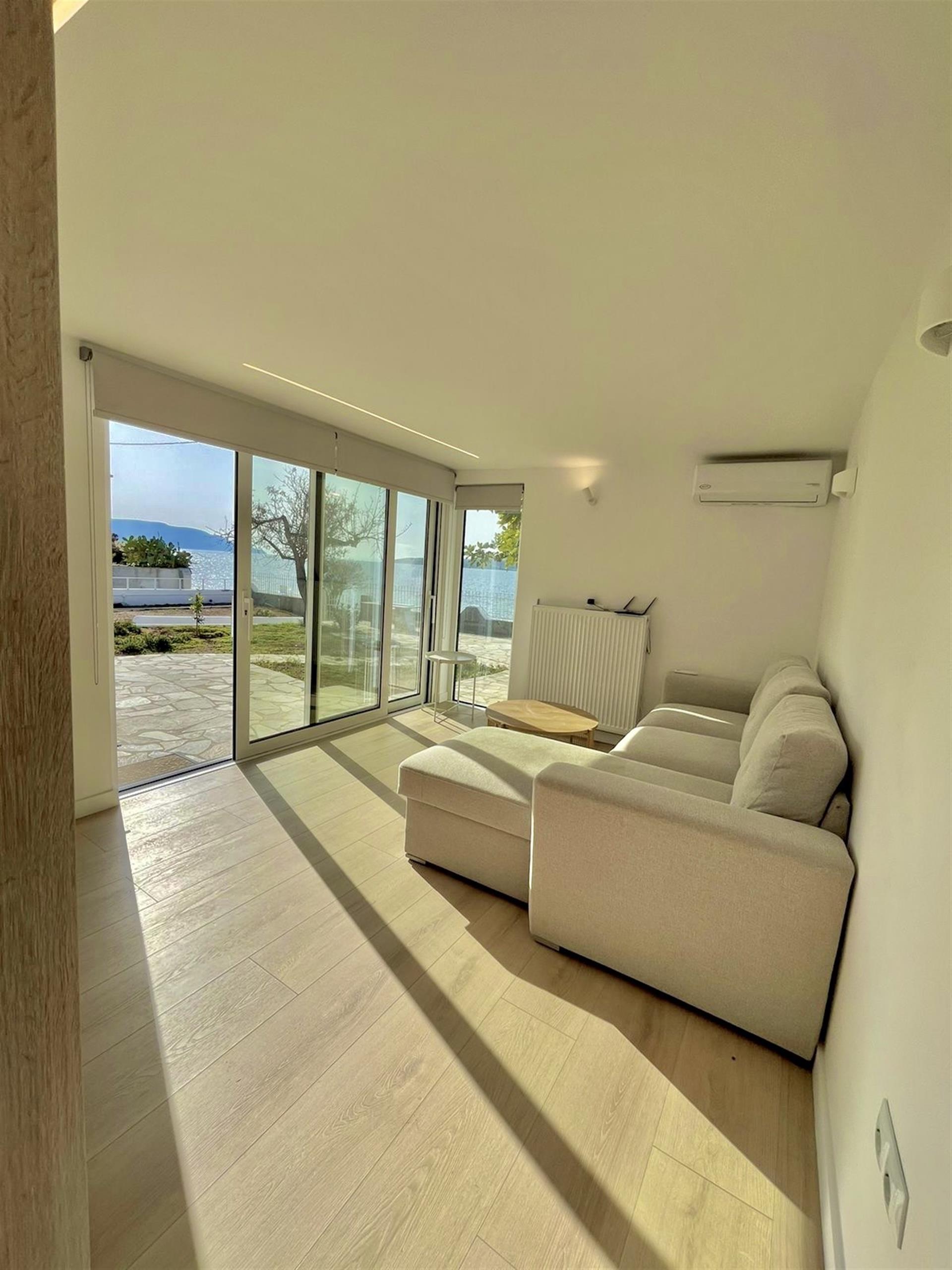- Villa For sale, Nea Styra, Diliso, 80 sq.m., €850,000