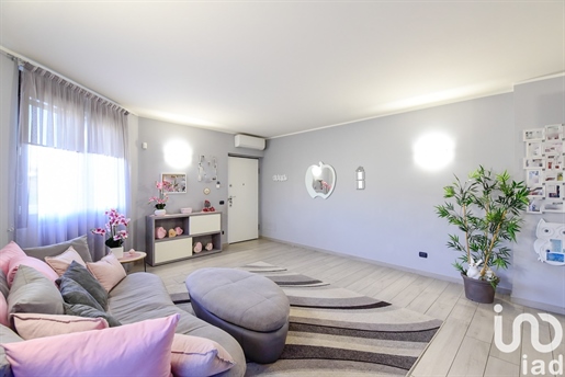 Vendita Appartamento 120 m² - 2 camere - Meda