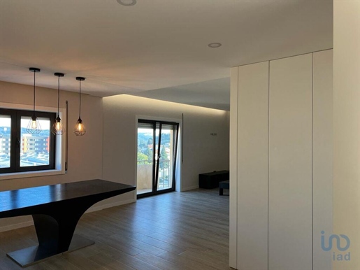 Appartement met 4 Kamers in Porto met 160,00 m²