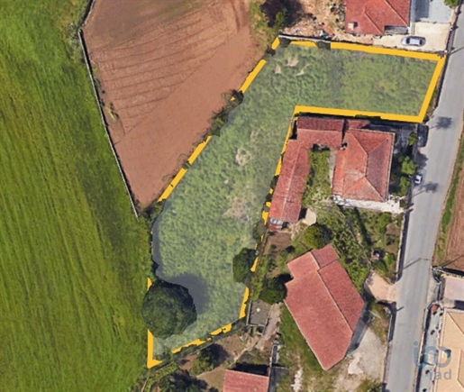 Terrain à Aveiro de 1538,00 m²