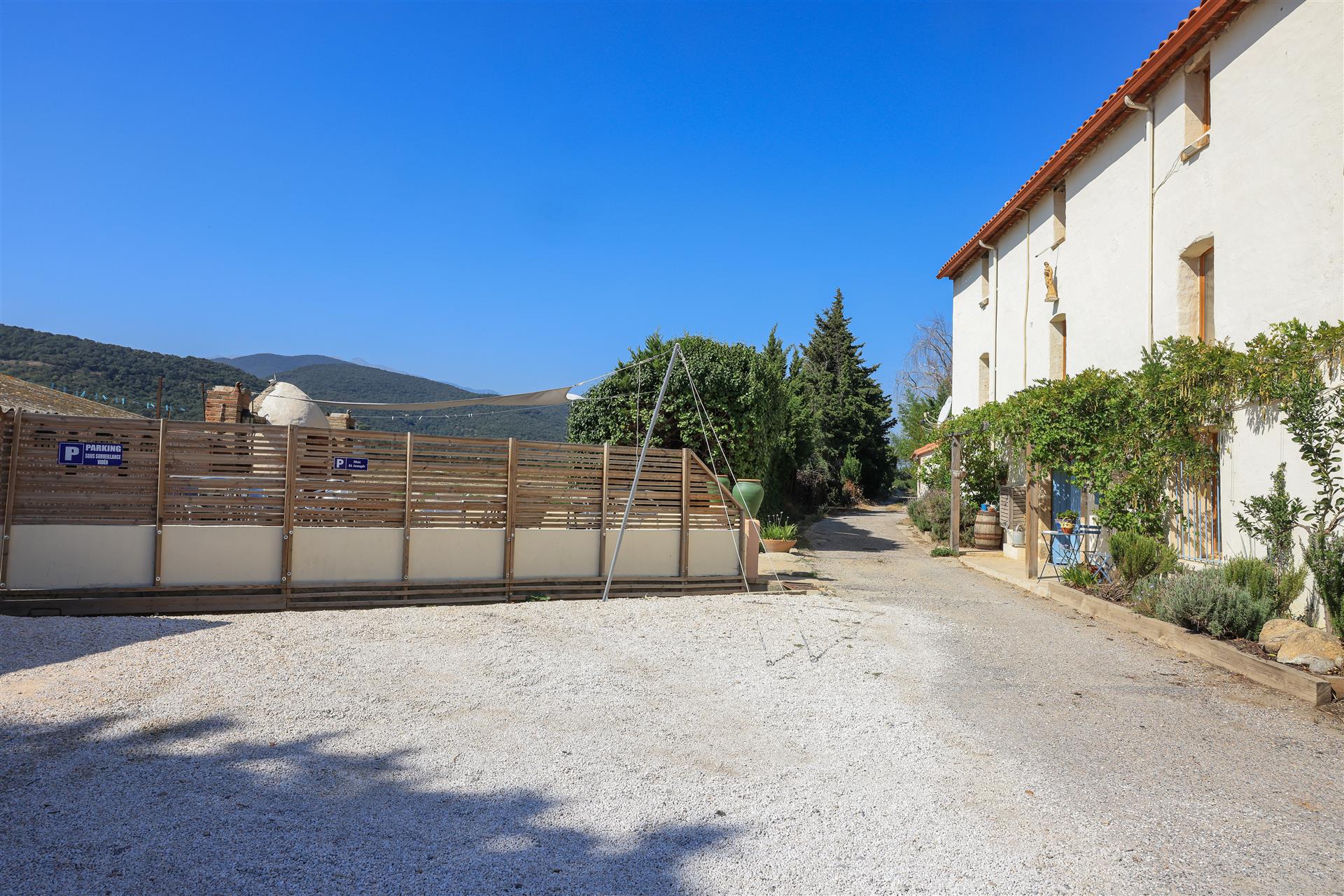 Bela quinta (antigo mosteiro) ideal para B & B ou casa de família grande.