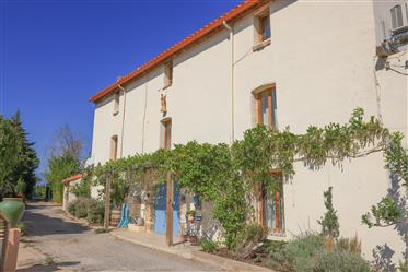 Beautiful Farmhouse (ancient monastery) ideal for B&B or large family home.