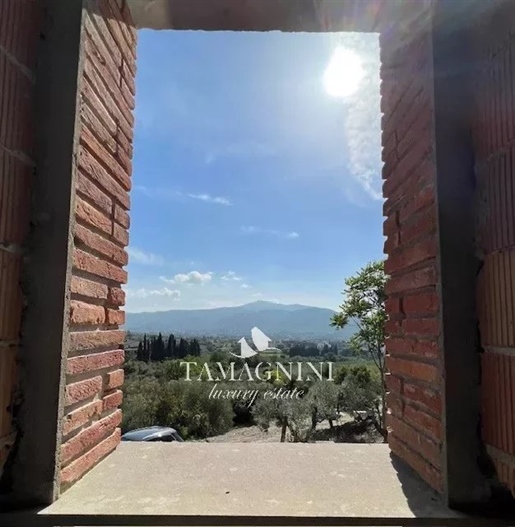 Toscane Ferme panoramique sur une colline douce