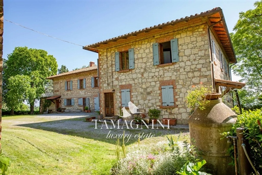 Ferme toscane entre le Val d’Orcia et le Val di Chiana