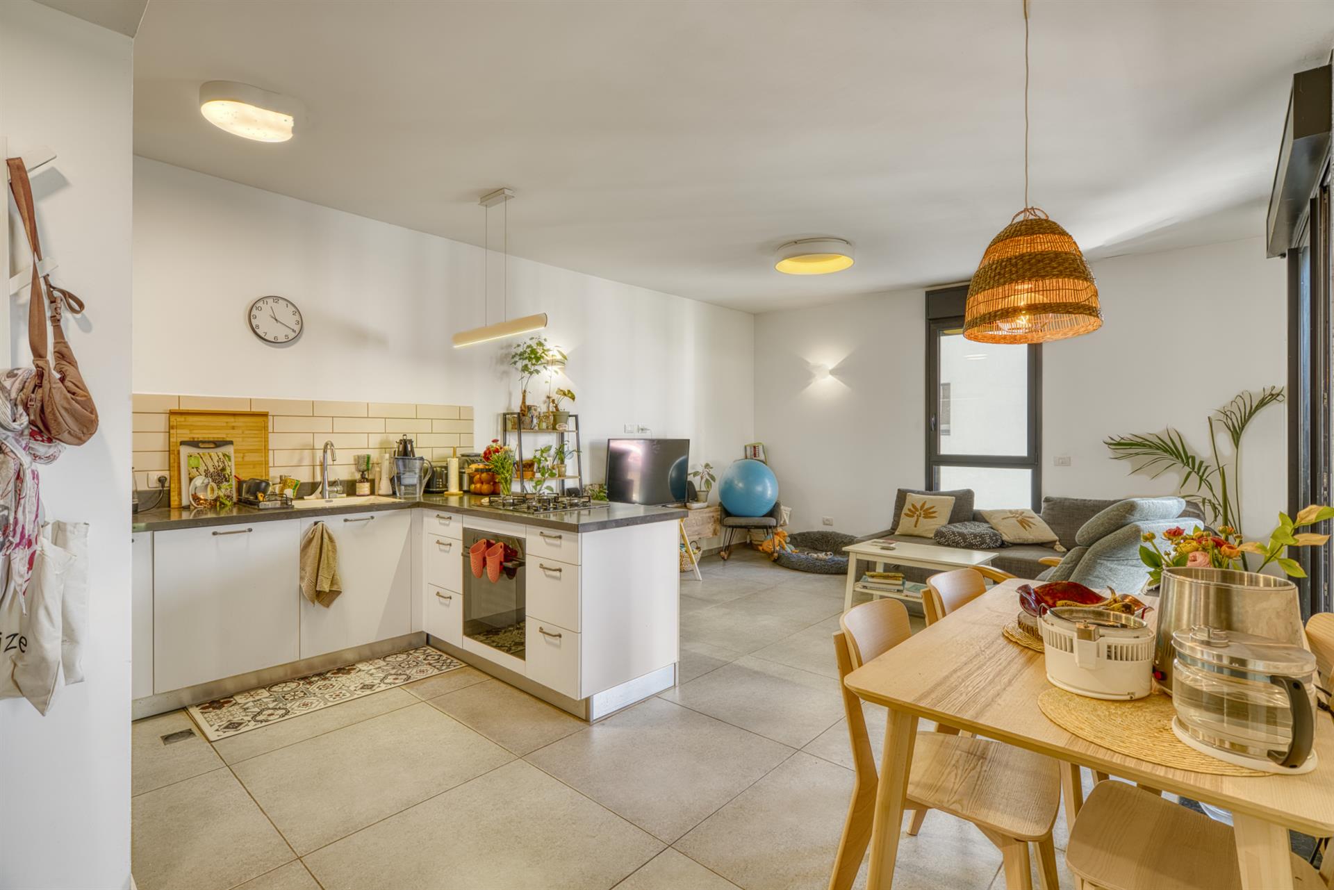 A 3-room apartment on Itamar Street