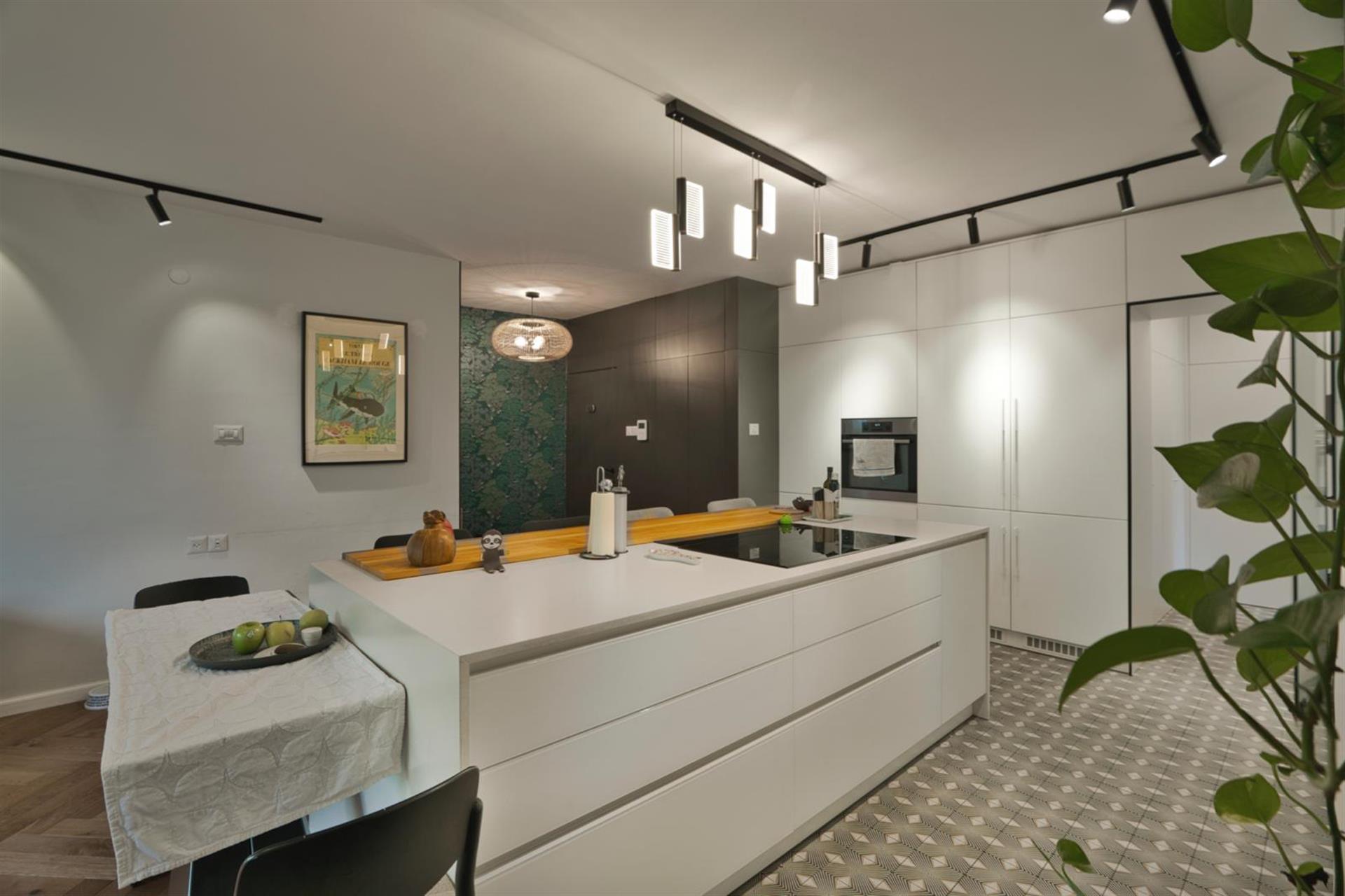 4-Room Apartment on Namir Road