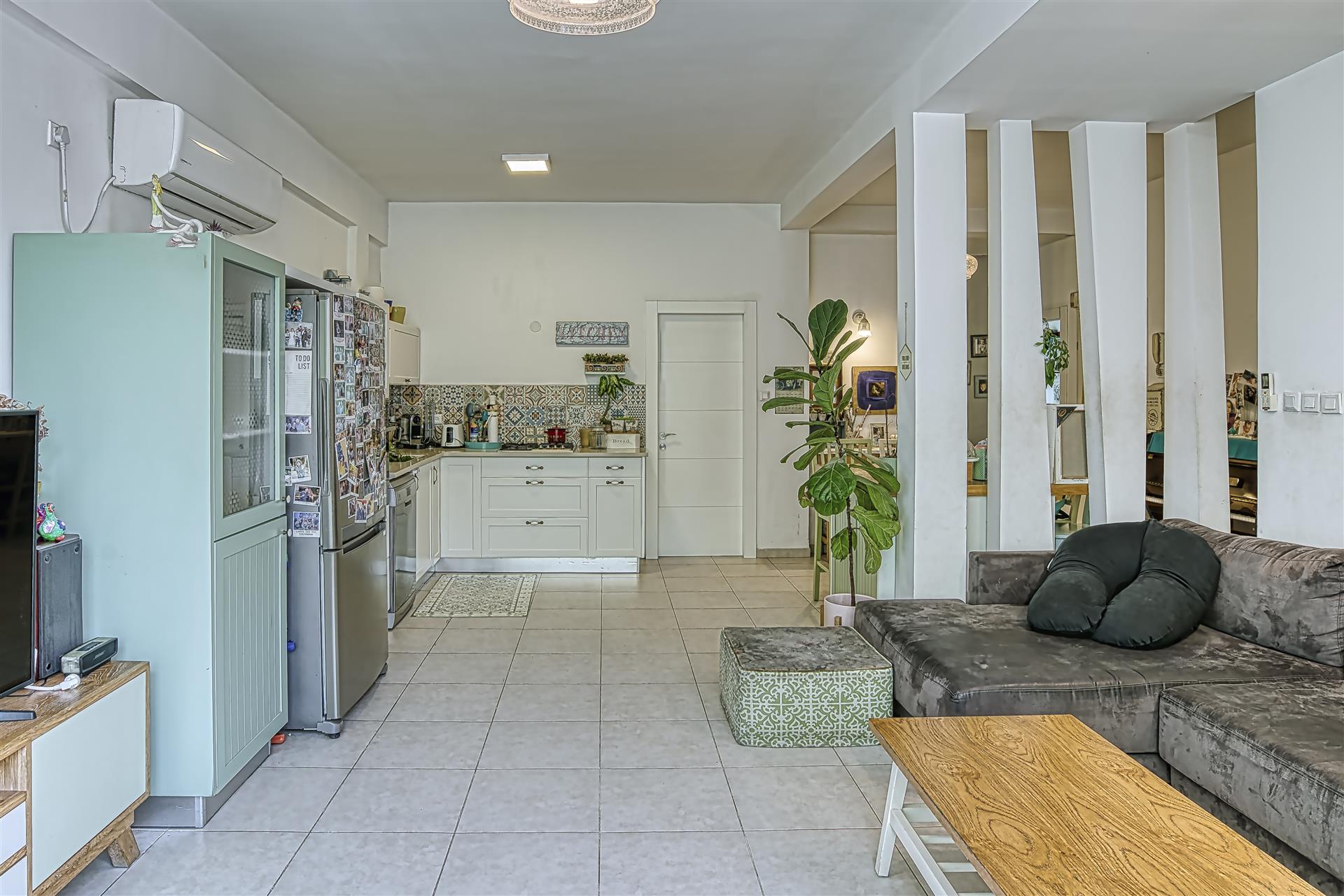 4-Room Apartment on Yehuda HaMacabi Street