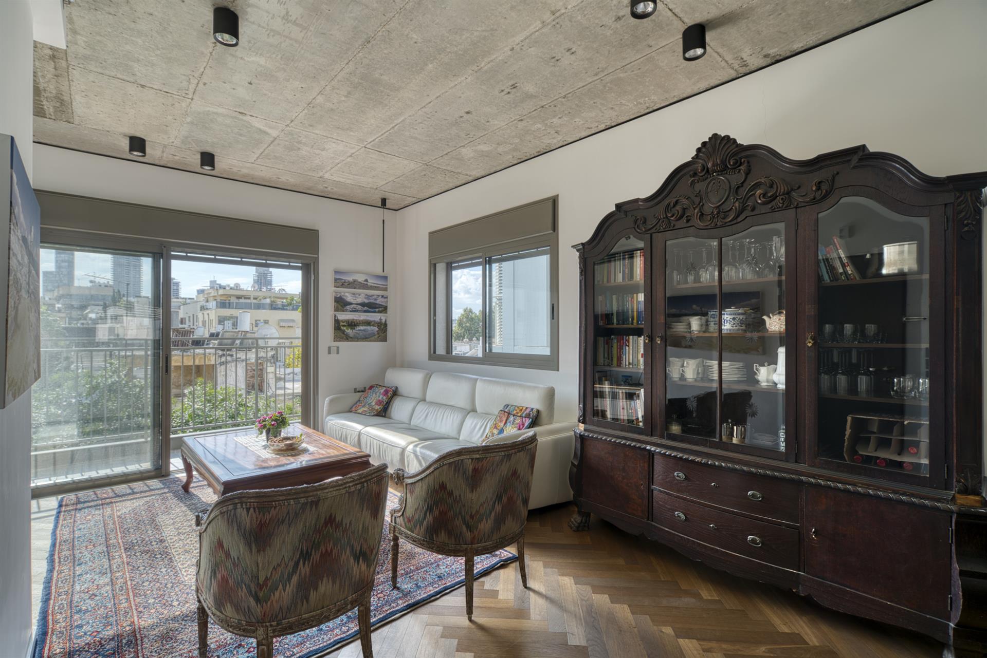 A 3-room apartment on Hashmonaim Street