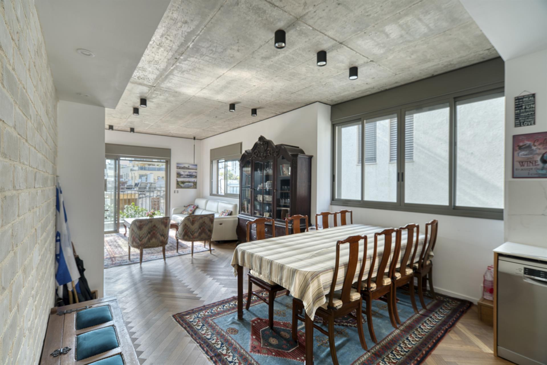 A 3-room apartment on Hashmonaim Street