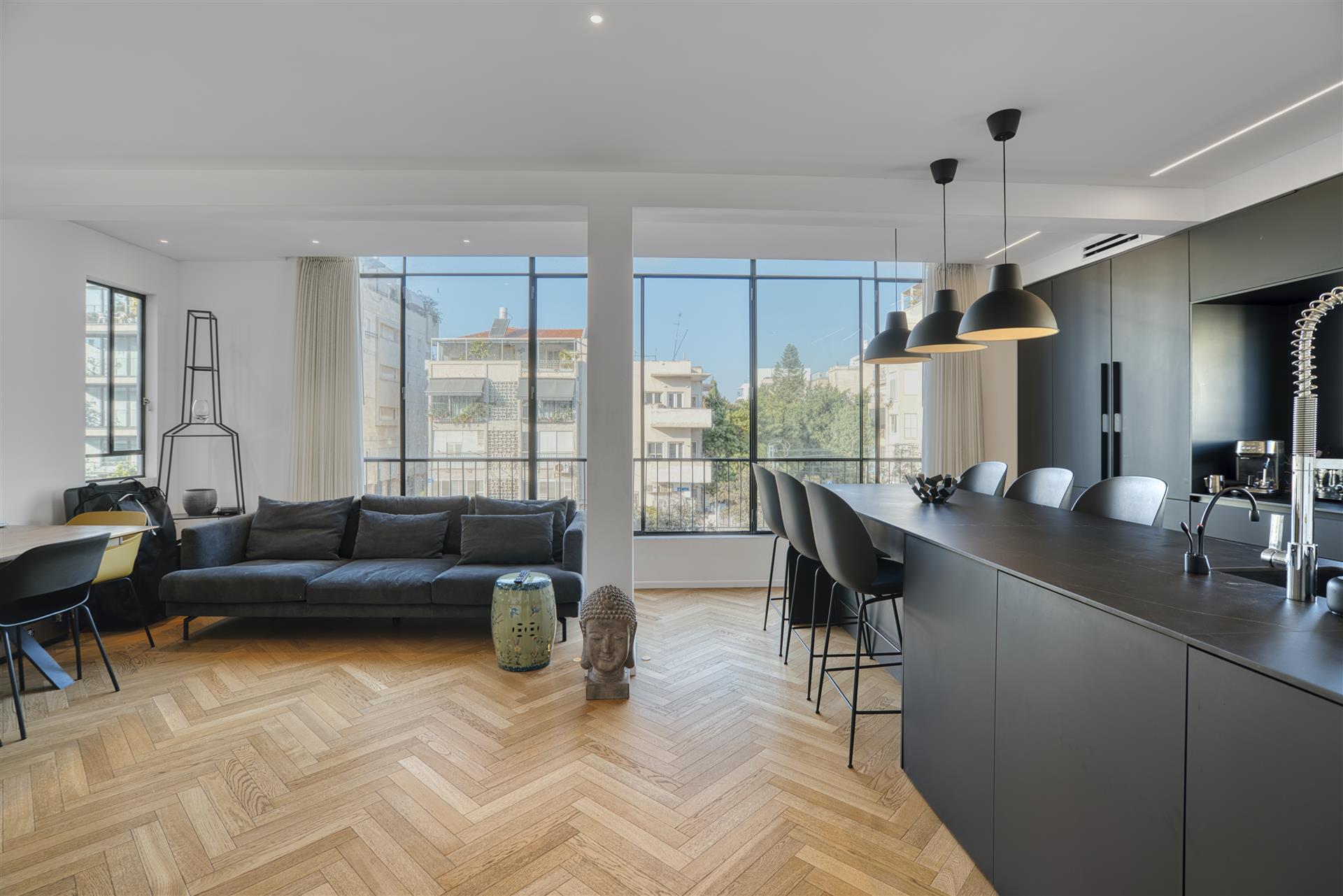 3-Room Apartment on Nordau Boulevard