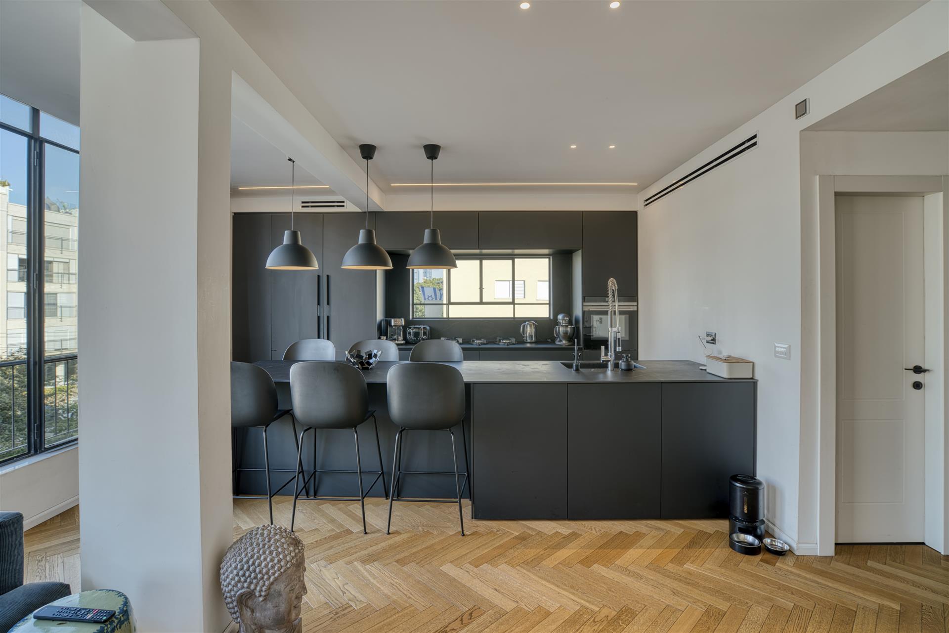 3-Room Apartment on Nordau Boulevard