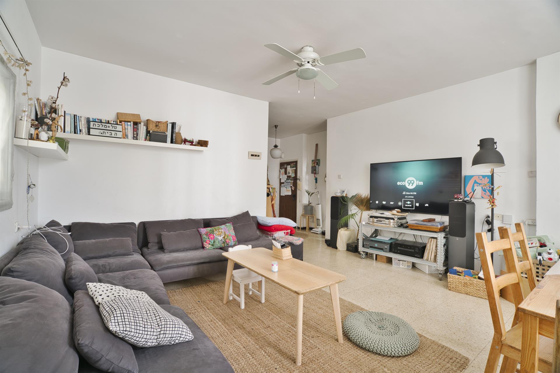 3-Room Apartment on Louis Marshall Street