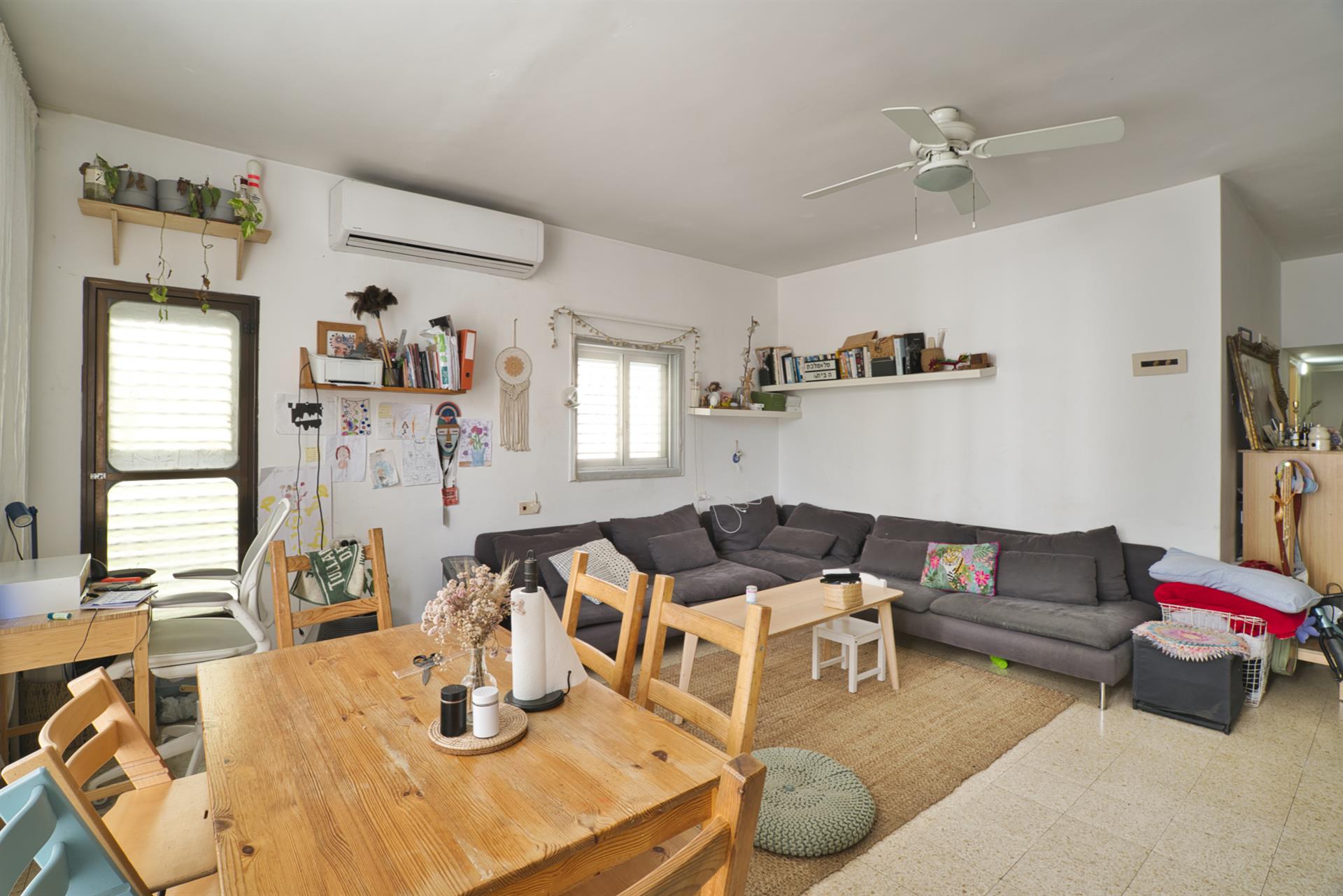 3-Room Apartment on Louis Marshall Street